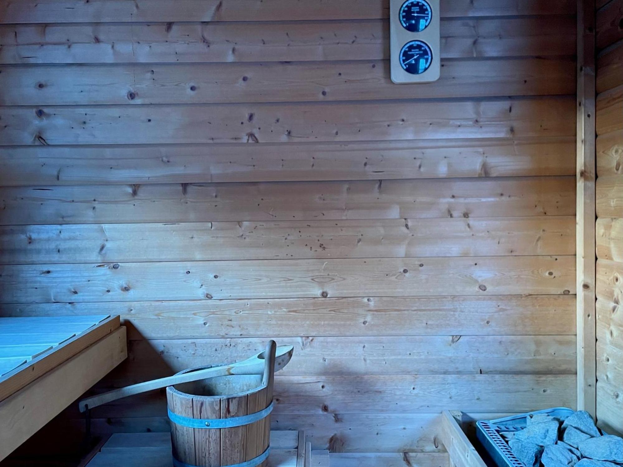 Modernes Holzhaus Im Skandinavischen Stil Mit Sauna, Garten Und 2 Katzen Norderstedt Luaran gambar