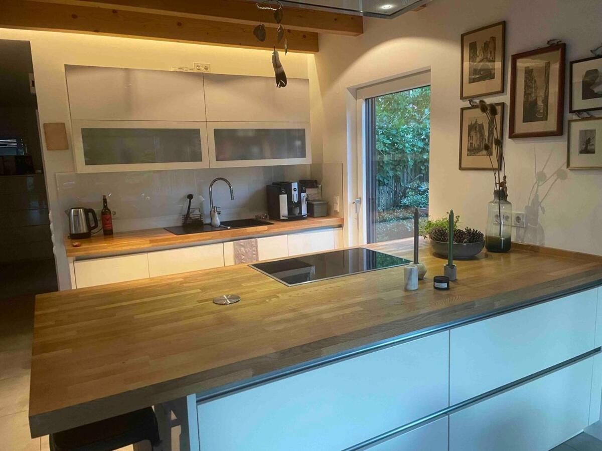 Modernes Holzhaus Im Skandinavischen Stil Mit Sauna, Garten Und 2 Katzen Norderstedt Luaran gambar