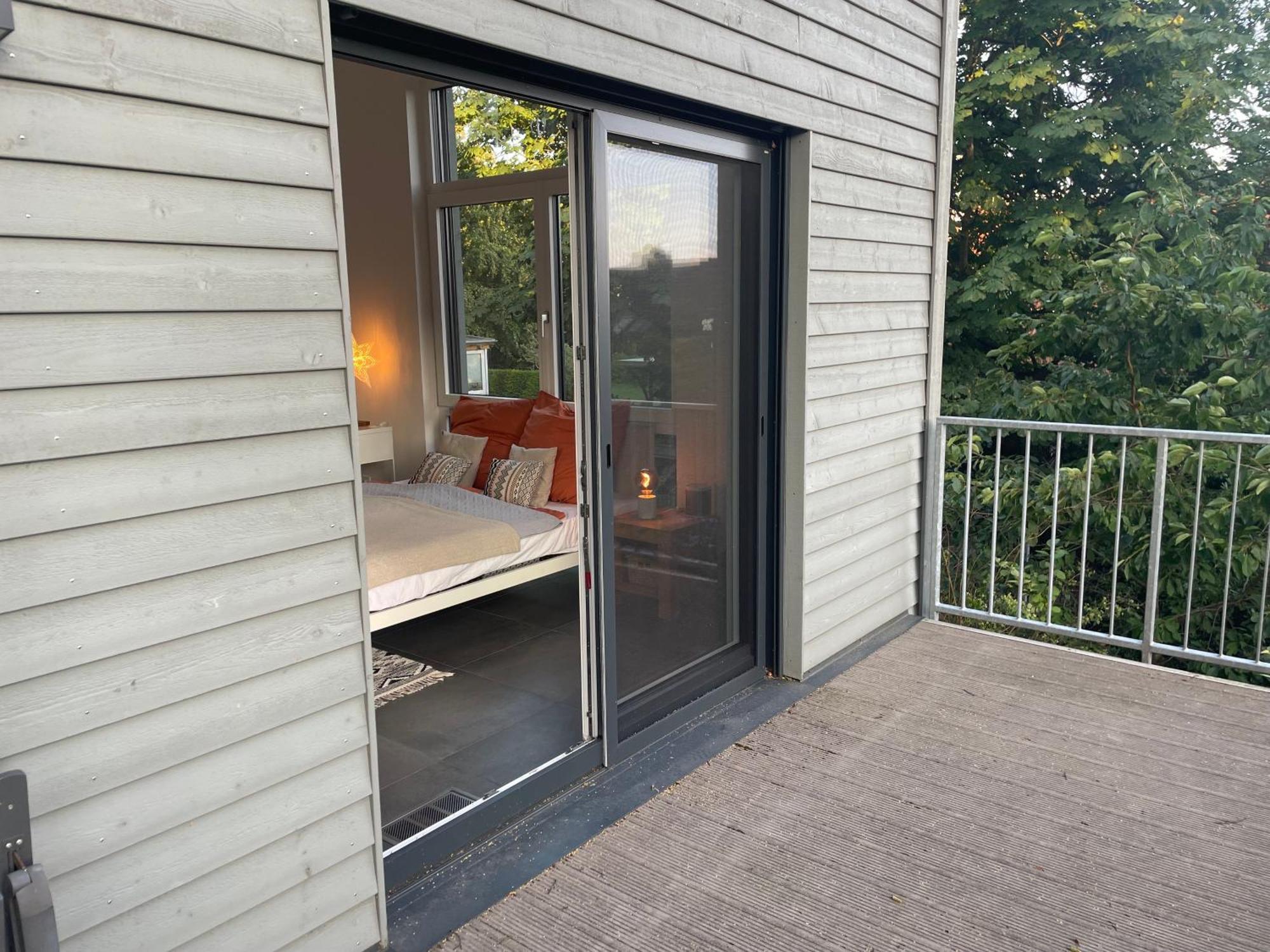 Modernes Holzhaus Im Skandinavischen Stil Mit Sauna, Garten Und 2 Katzen Norderstedt Luaran gambar