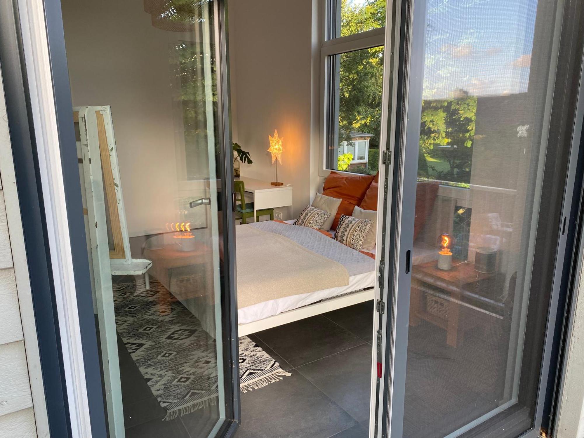 Modernes Holzhaus Im Skandinavischen Stil Mit Sauna, Garten Und 2 Katzen Norderstedt Luaran gambar